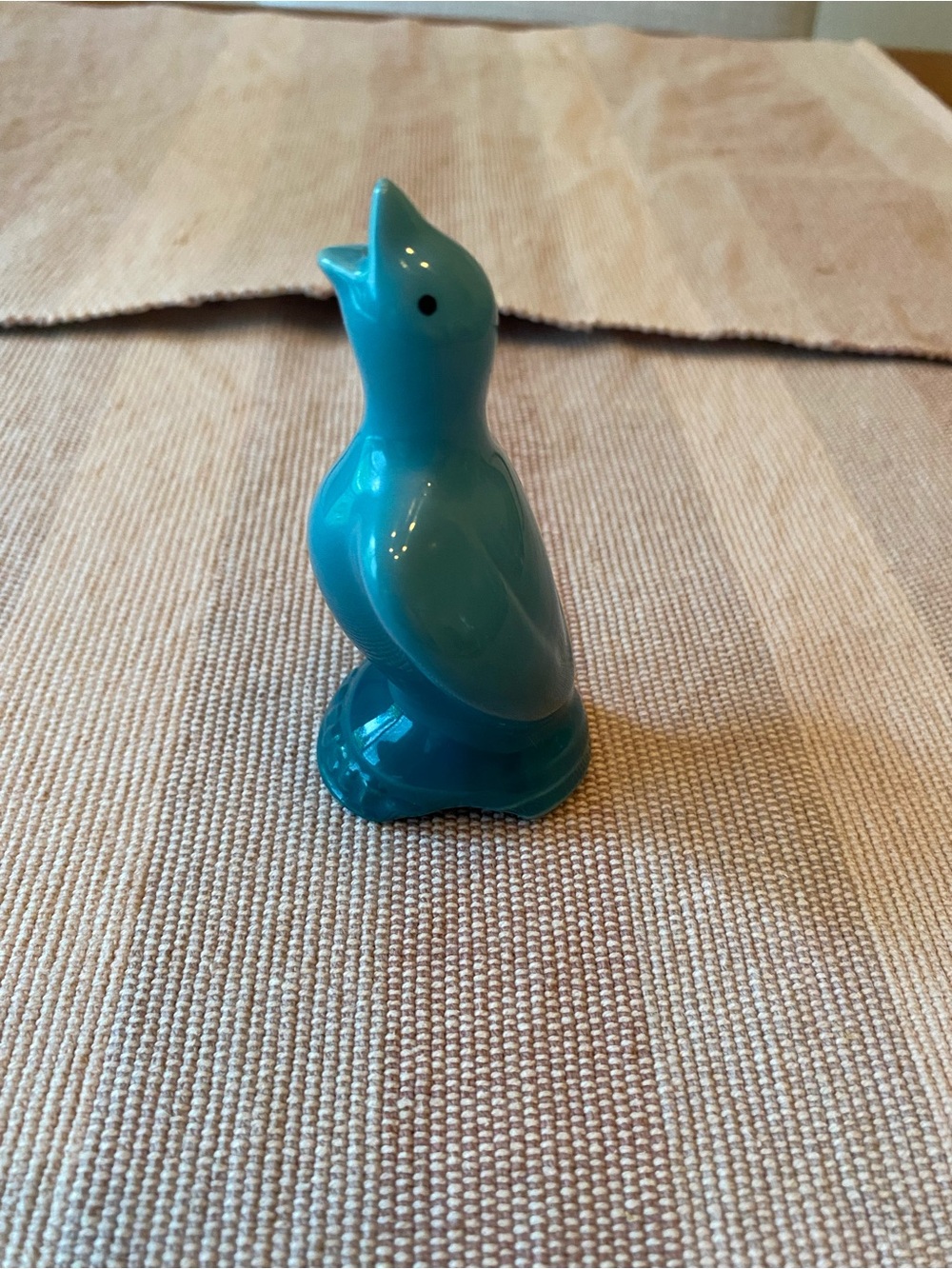 Le Creuset Enameled Stoneware Pie Bird Baking Funnel Vent - Caribbean Teal Blue